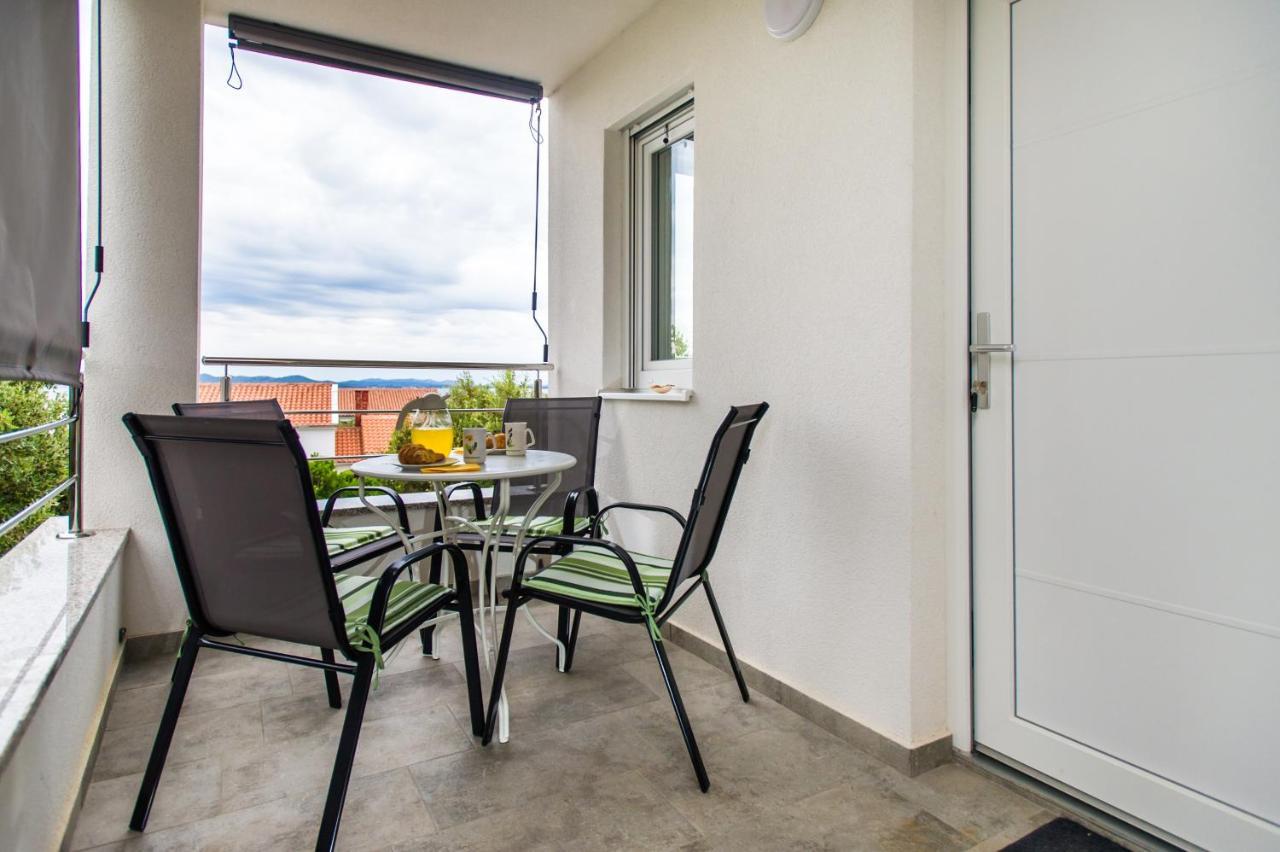 Apartments Jedro Petrcane Exterior photo