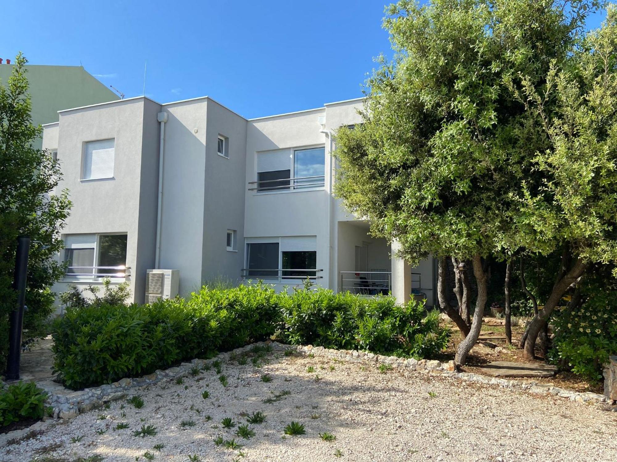 Apartments Jedro Petrcane Exterior photo